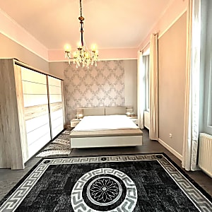 Budapesten, az ANDRÁSSY úton modern, felújított lakás eladó #9